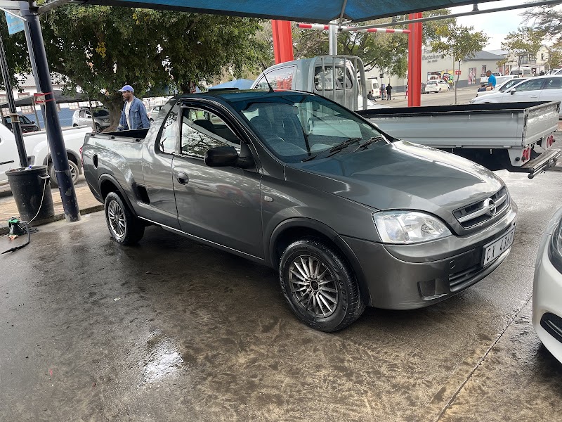 Waterwise Car Wash - Photo 2